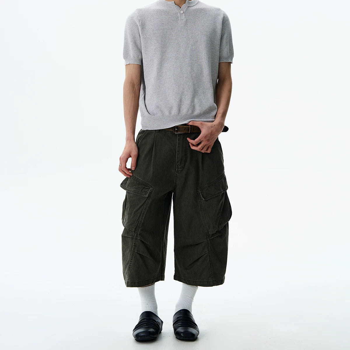 A PUEE American retro vintage vintage distressed large pocket workwear shorts for men and women, high intelligence loose cropped pants