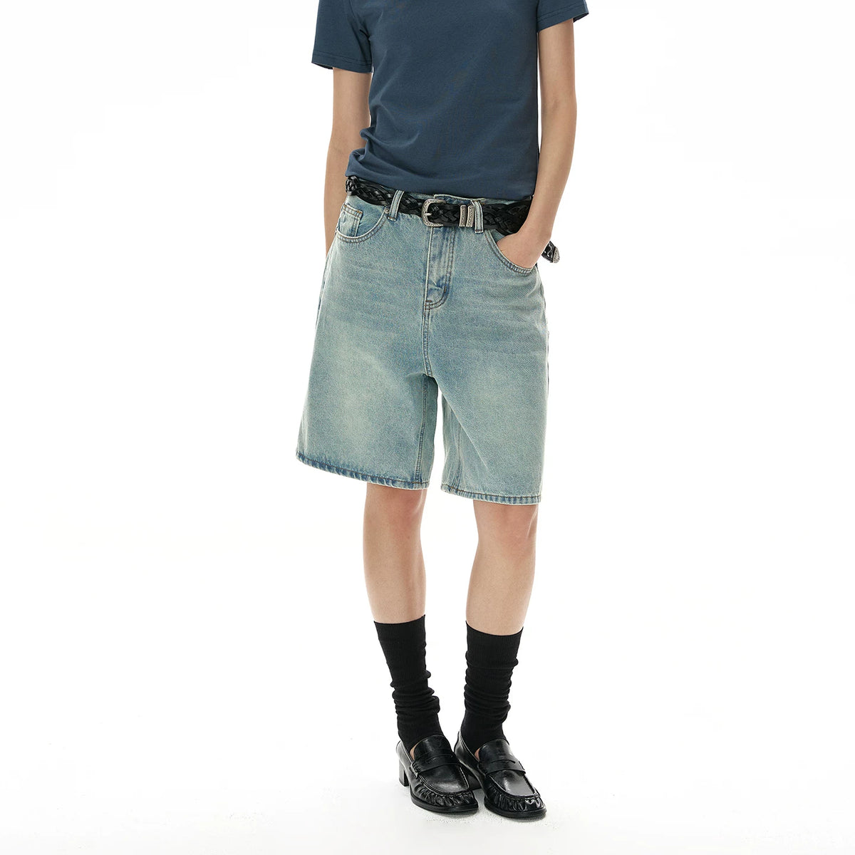 A PUEE summer vintage distressed washed light blue denim shorts for women with a lazy feeling, loose and versatile commuting cropped pants