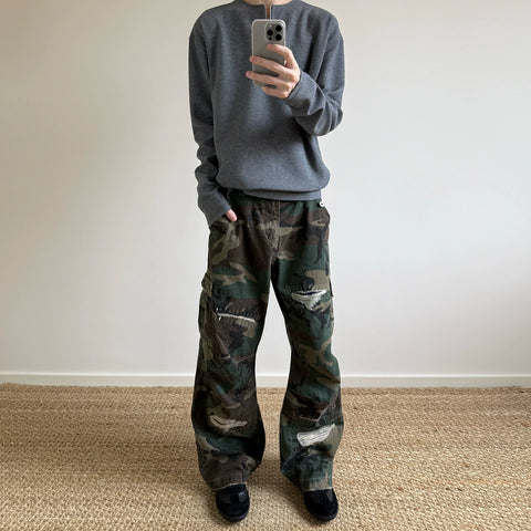 A PUEE American retro cleanfit ripped patch camouflage work pants men's trendy straight tube slightly flared and handsome pants