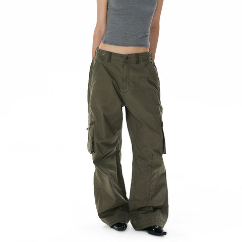 A PUEE retro nomadic style multi pocket work pants for men and women, loose straight leg, street style, yuppie feeling, American casual pants