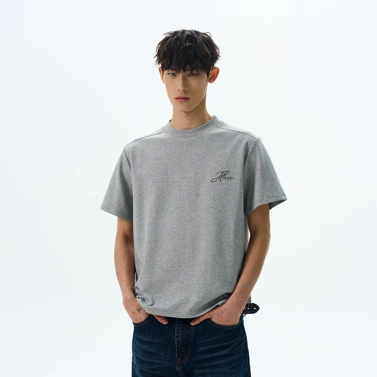 A PUEE original American retro cleanfit front shoulder basic short sleeved T-shirt with a high-end feel and versatile short top