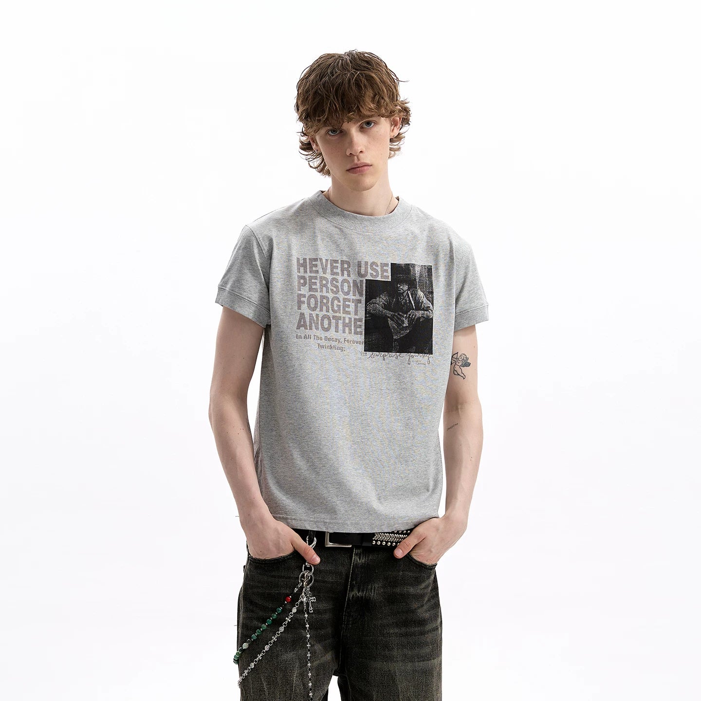 A PUEE American retro vintage vintage figure print short sleeved T-shirt boxy version shoulder short top