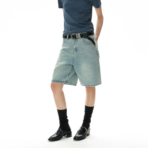A PUEE summer vintage distressed washed light blue denim shorts for women with a lazy feeling, loose and versatile commuting cropped pants