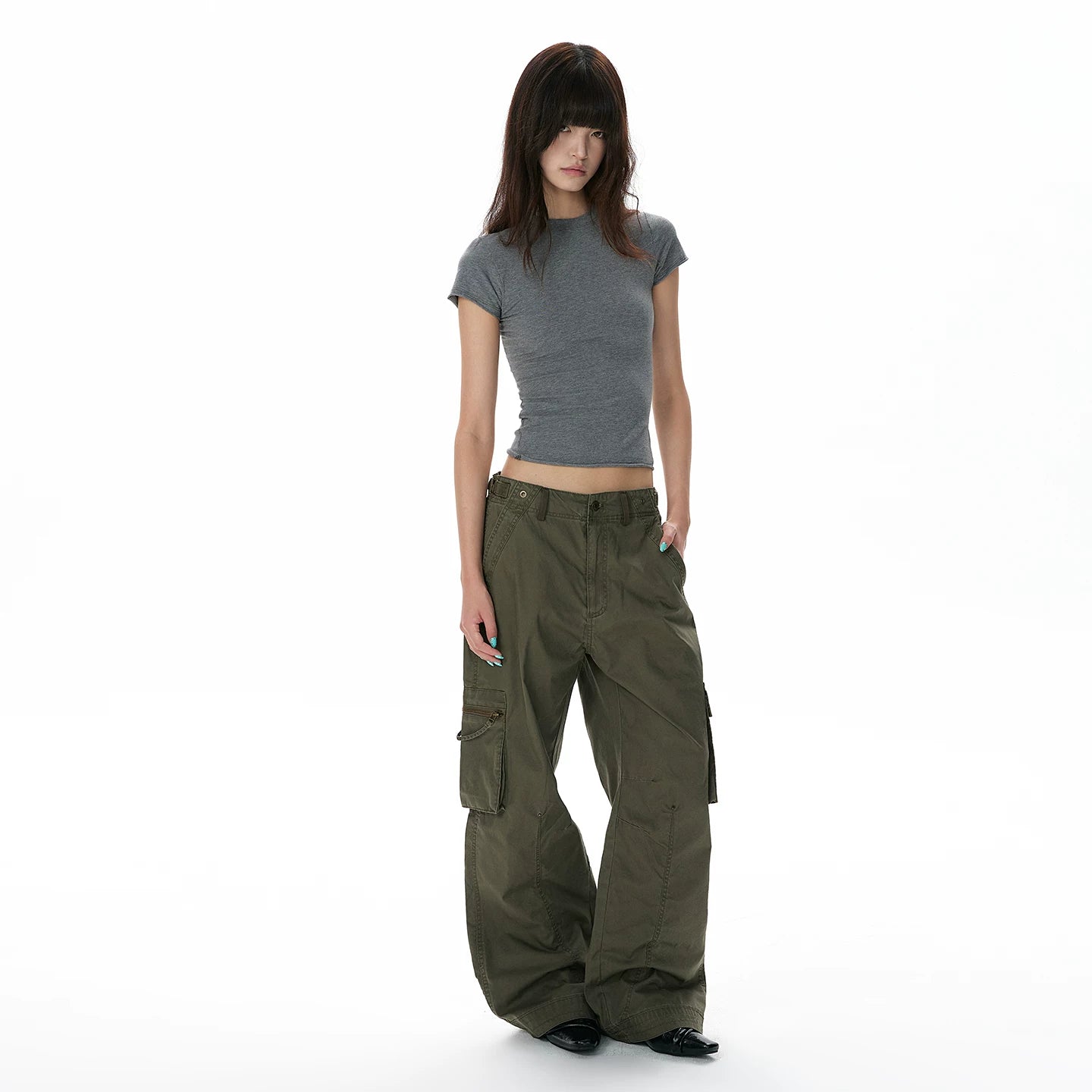 A PUEE retro nomadic style multi pocket work pants for men and women, loose straight leg, street style, yuppie feeling, American casual pants