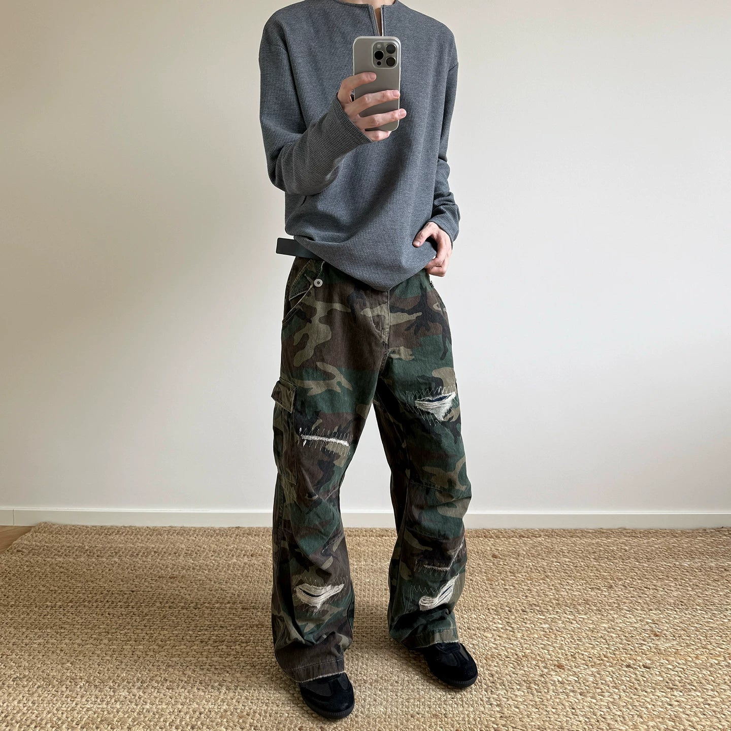 A PUEE American retro cleanfit ripped patch camouflage work pants men's trendy straight tube slightly flared and handsome pants