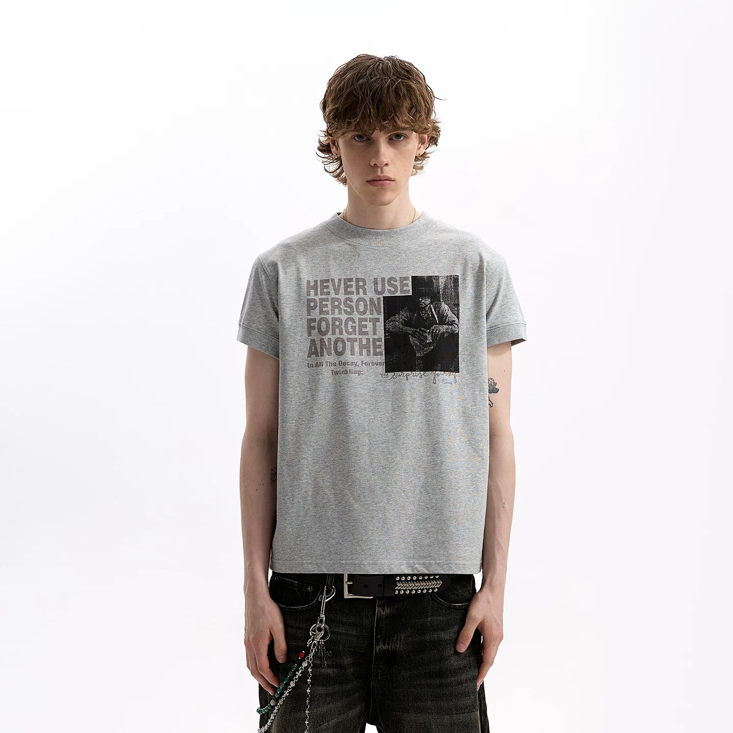 A PUEE American retro vintage vintage figure print short sleeved T-shirt boxy version shoulder short top