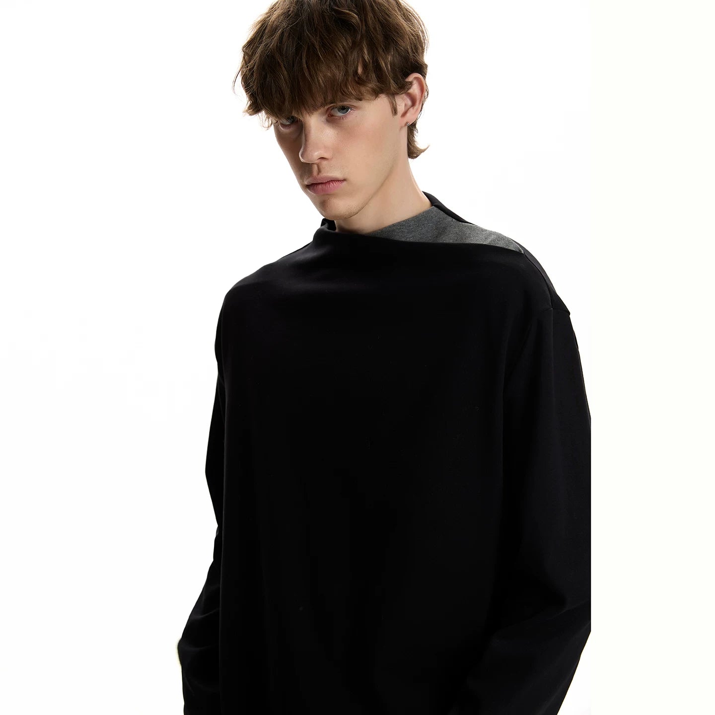 A PUEE high-end fake two-piece spliced long sleeved T-shirt clean fit layered design sense short and stylish top