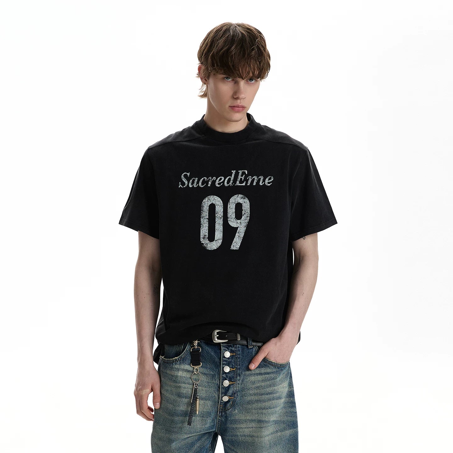 A PUEE American retro letter printed vintage short sleeved T-shirt, trendy vintage shoulder short style, rugged and handsome top, summer